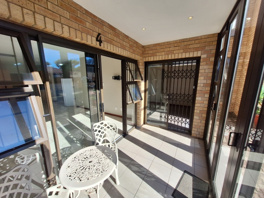 2 Bedroom Property for Sale in Jeffreys Bay Central Eastern Cape